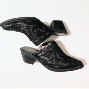 Sz 6 Black Roper Mules